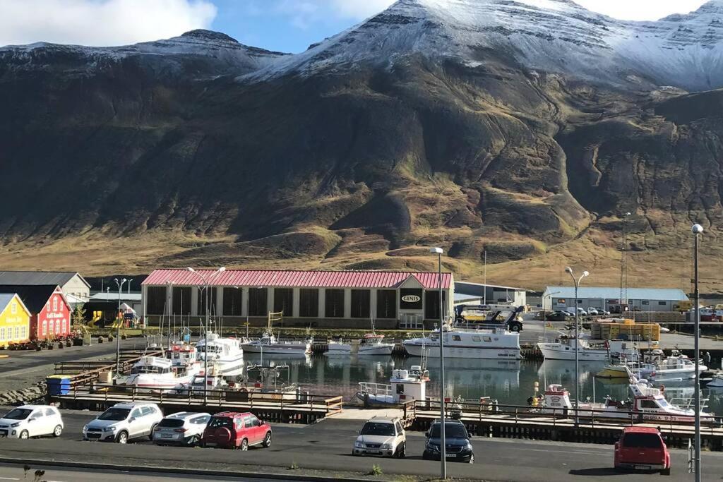 House With A Warm Soul In North Iceland Siglufjordur Экстерьер фото