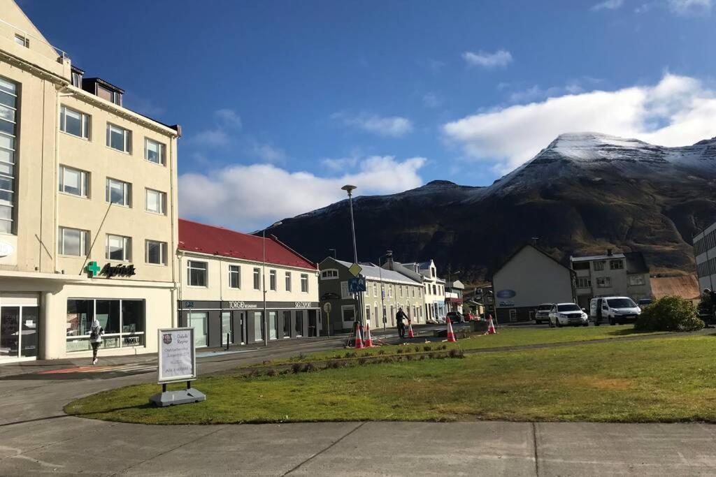 House With A Warm Soul In North Iceland Siglufjordur Экстерьер фото