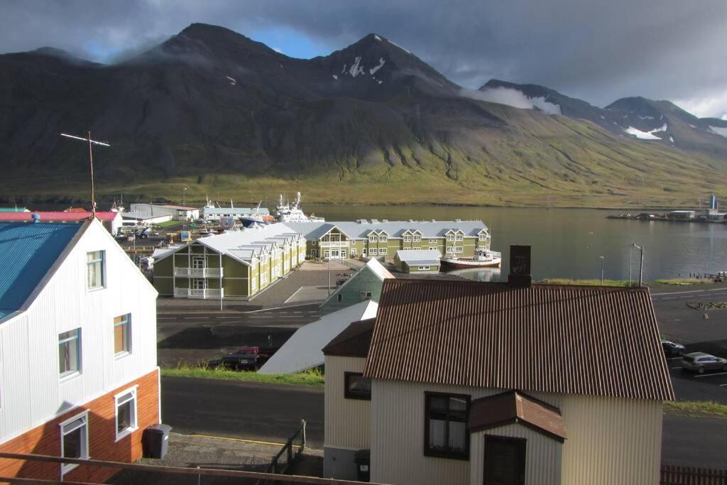 House With A Warm Soul In North Iceland Siglufjordur Экстерьер фото