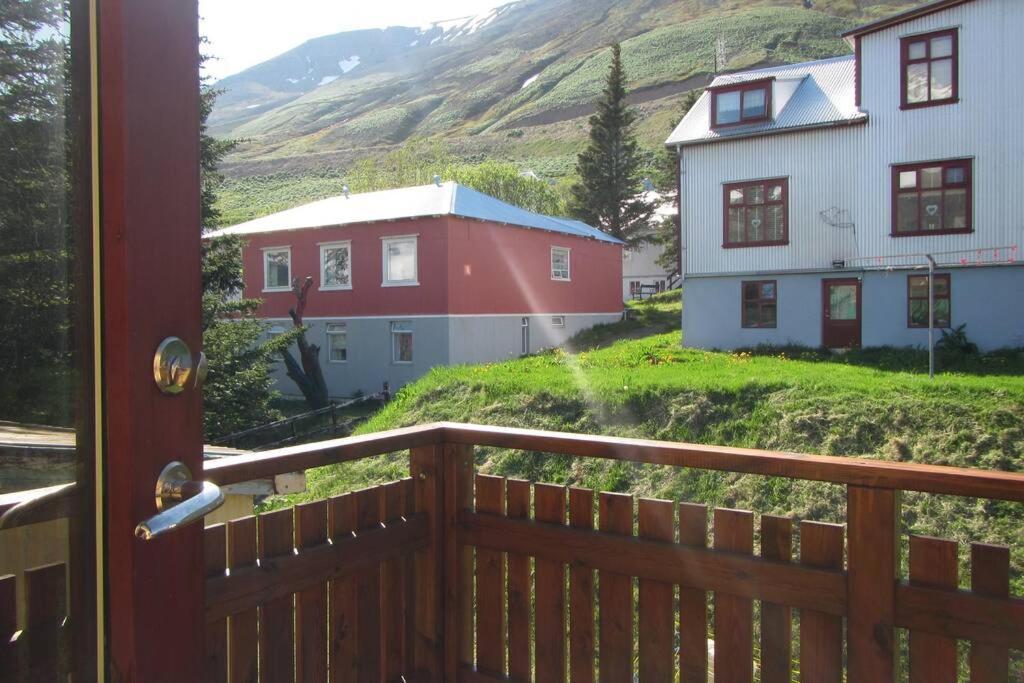 House With A Warm Soul In North Iceland Siglufjordur Экстерьер фото